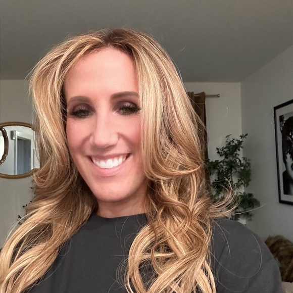 Meet your Posher, Tracey - Picture 2 of 2